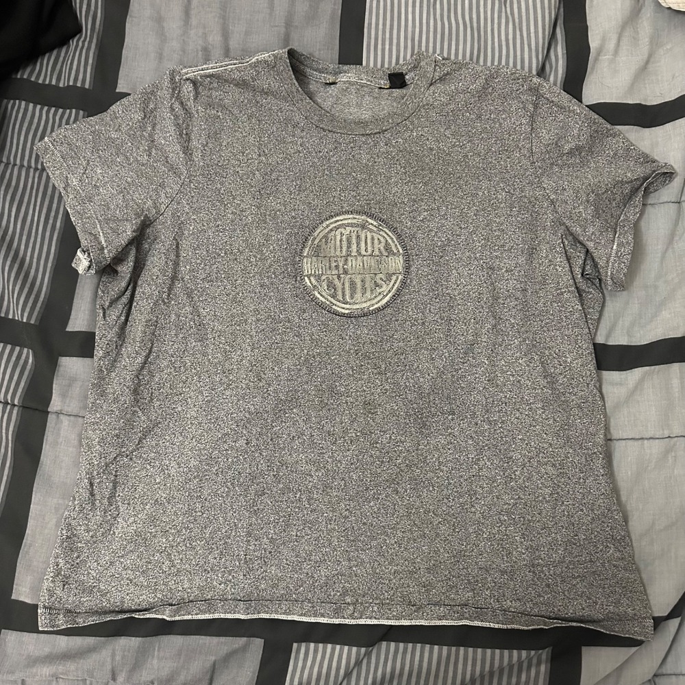 Harley Davidson Gray T- Shirt Raised Logo Short Sleeves Cotton Size Medium